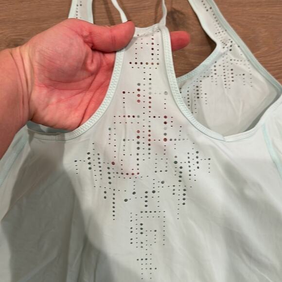 LULULEMON Aquamarine Blue Water Bound Singlet Active Run Strappy Tank Top Size 2 - Picture 9 of 11
